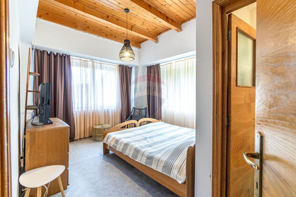 Oferta! Pensiune cu 7 camere de vânzare/ Poiana Marului