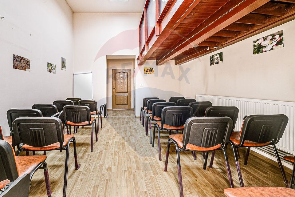 Apartament cu 3 camere de vânzare în zona Ultracentral