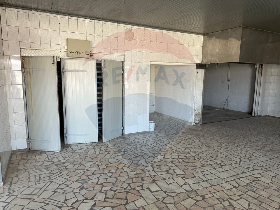 300sq.m Commercial Space for sale