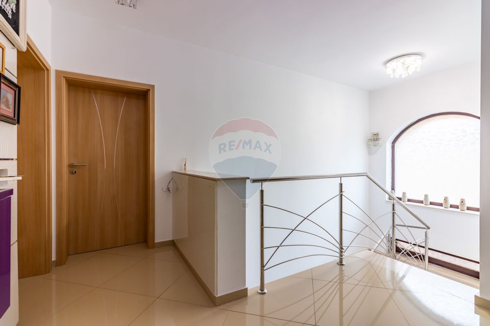 Casă / Vilă cu 4 camere de vânzare Corbeanca