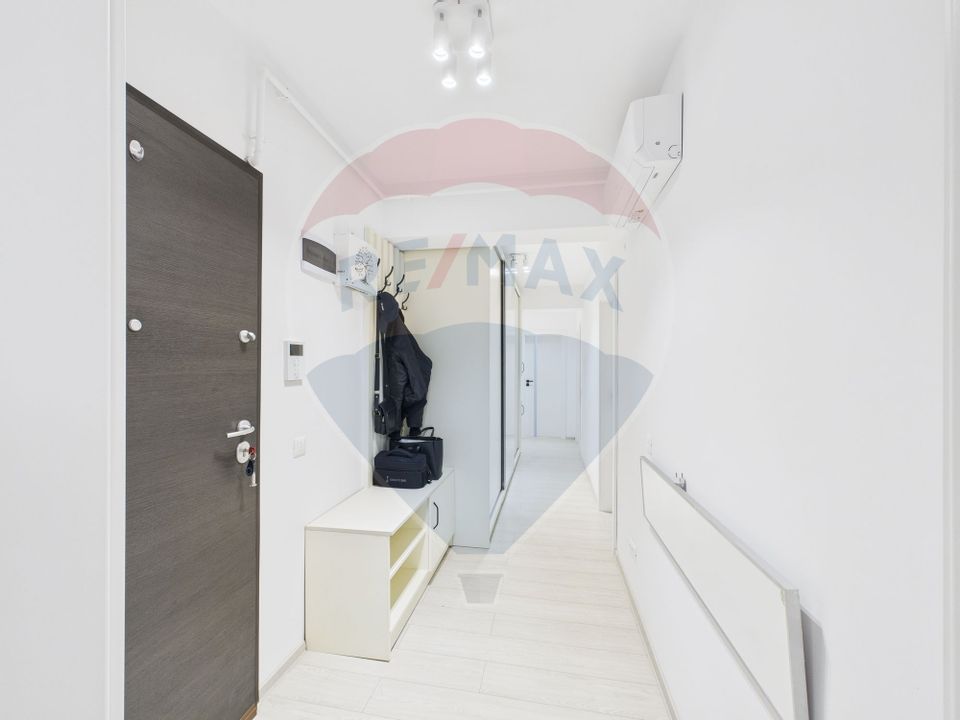 Apartament cu 3 camere de vânzare în zona Lujerului