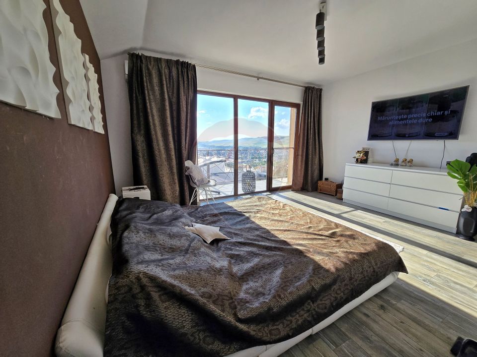 Duplex cu panorama superba, grădină spațioasă, strada Narciselor