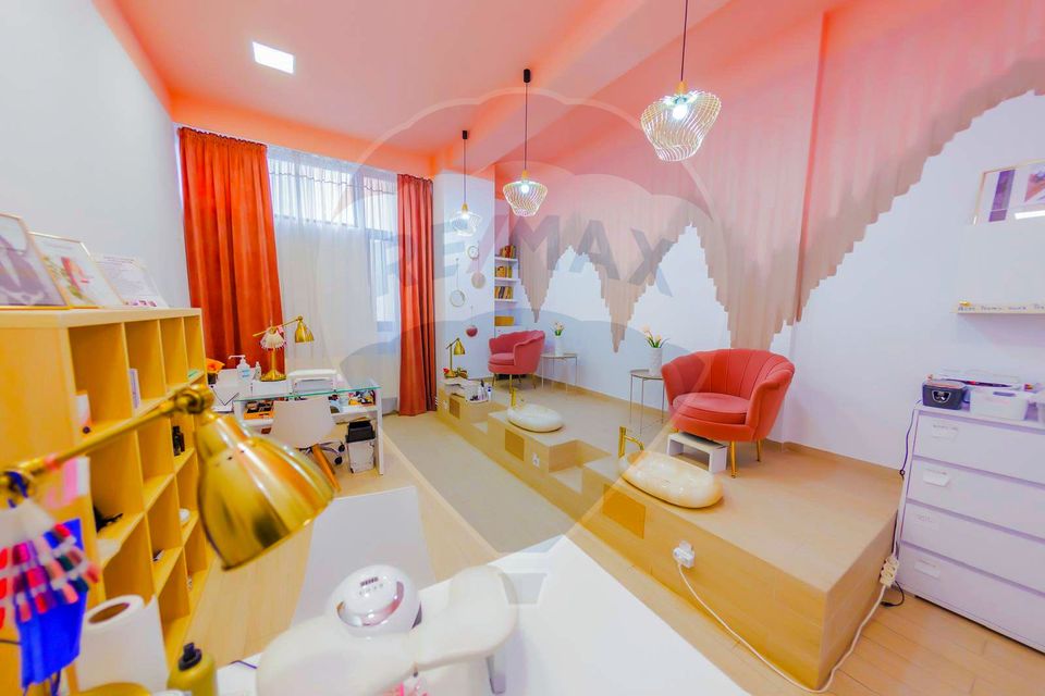 Vânzare spațiu comercial de 500 mp pe Bd. Traian, Baia Mare