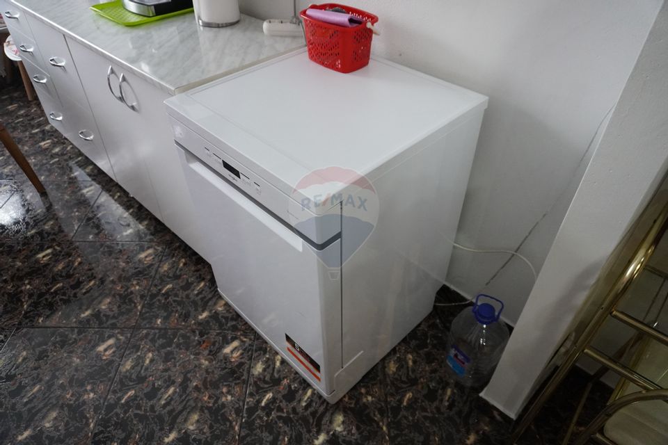 4 room Apartment for rent, Central area