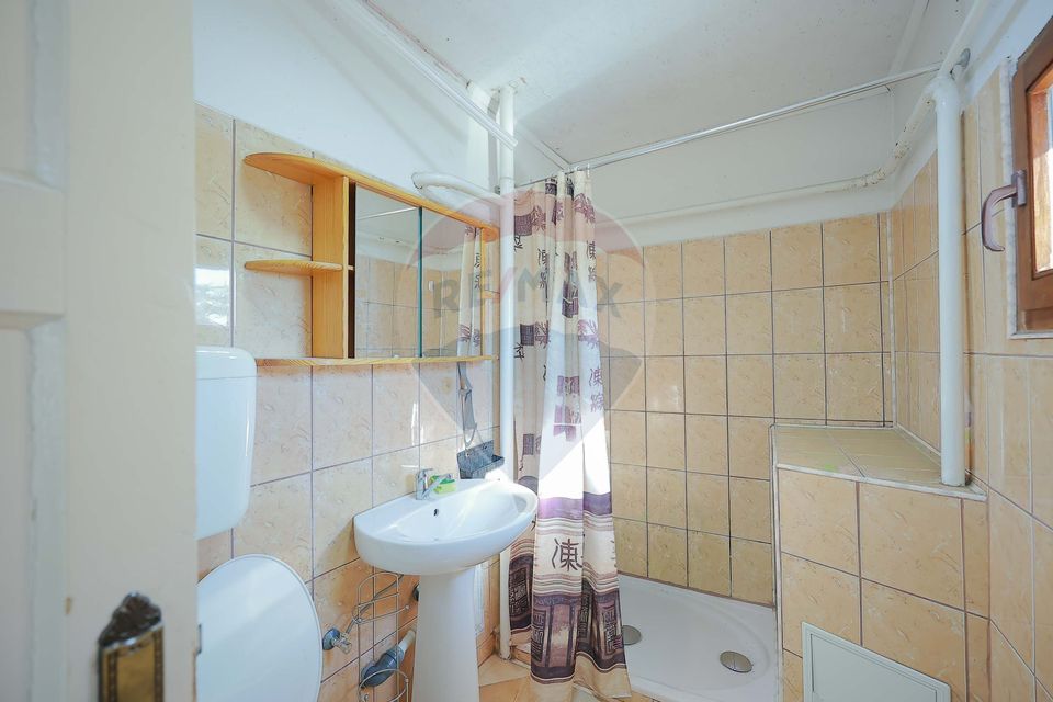 Casă cu 4 camere de vânzare în  zona Dealuri Oradea