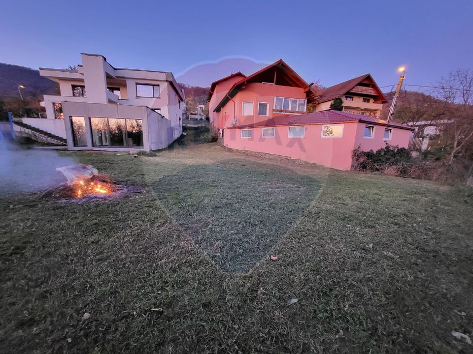 7 room House / Villa for sale, Valea Rosie area