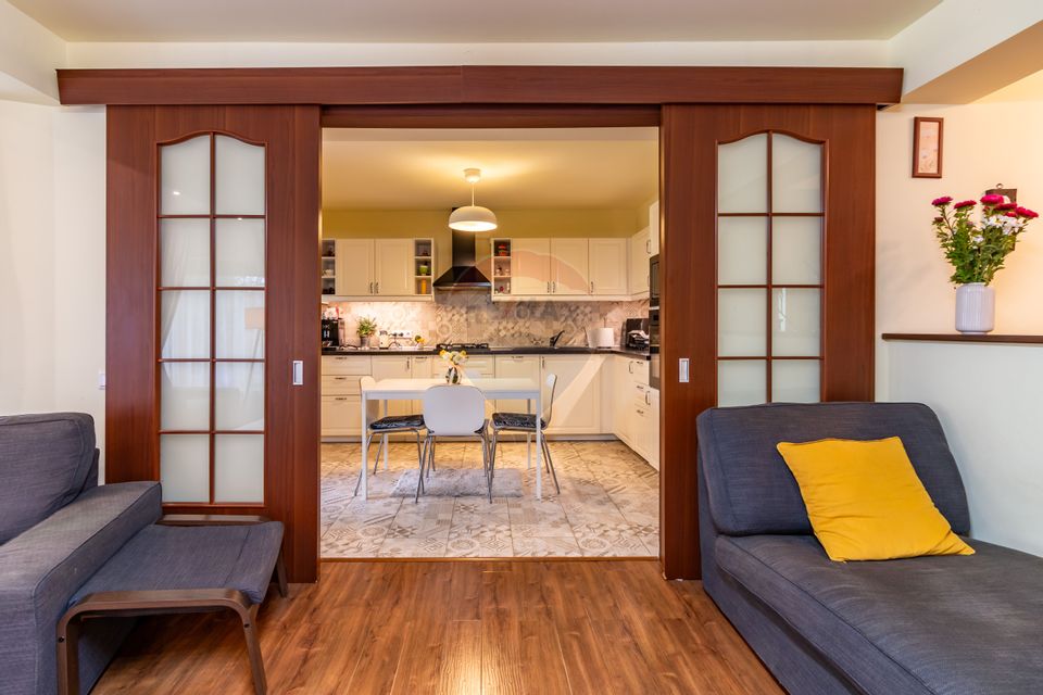 House / Villa in Buftea, all utilities, near the lake, bus, shops