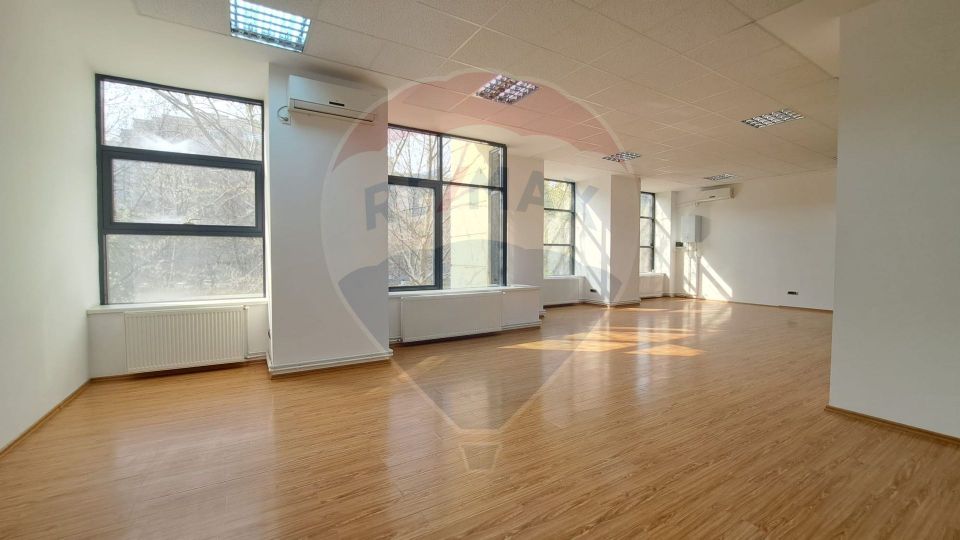 Central office space for rent 162 sqm in Unirii area