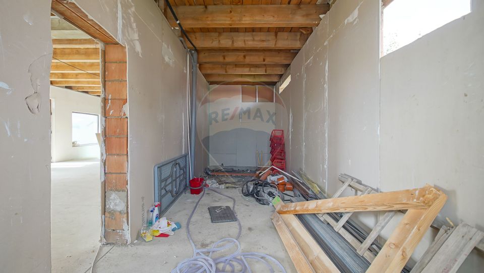 Comision 0%-Cladire versatila 14 camere-Multiple utilizari