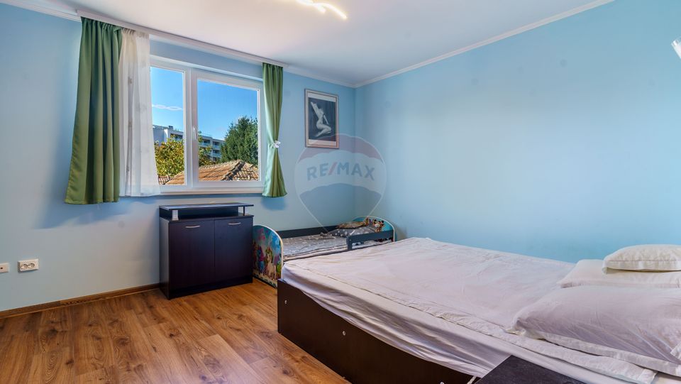 Apartament cu 4 camere de închiriat în vila, zona Gheorgheni