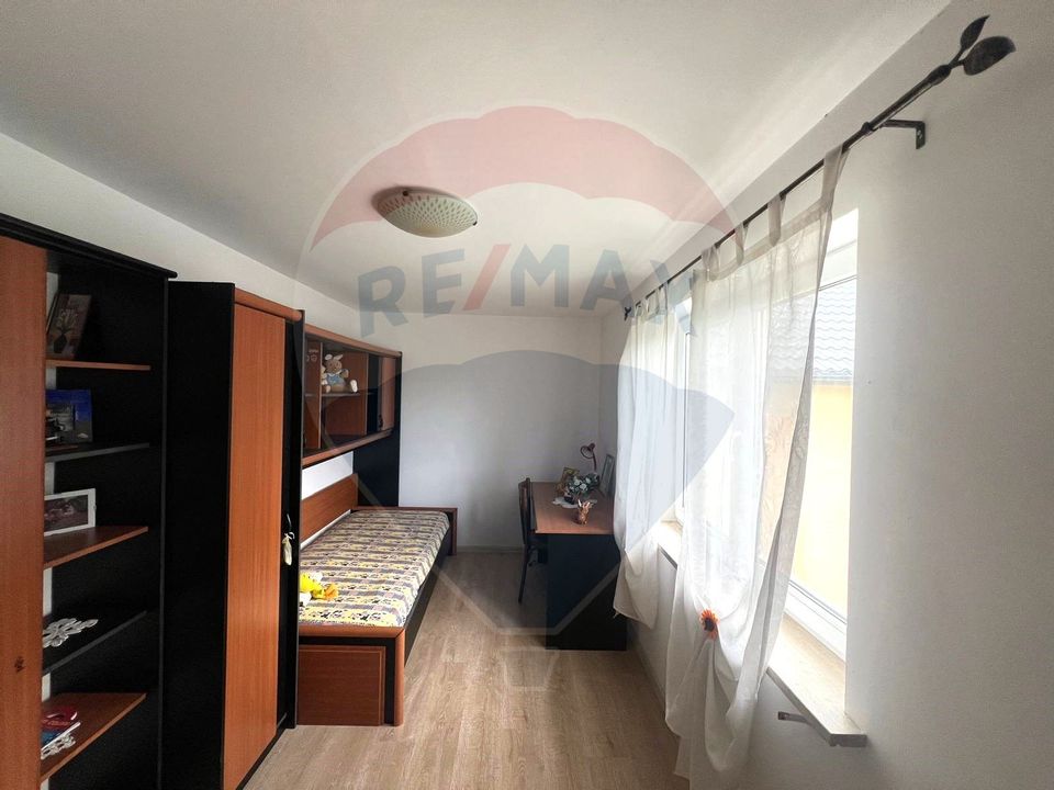 Casă / Vilă cu 6 camere de vânzare în com. Răcăciuni