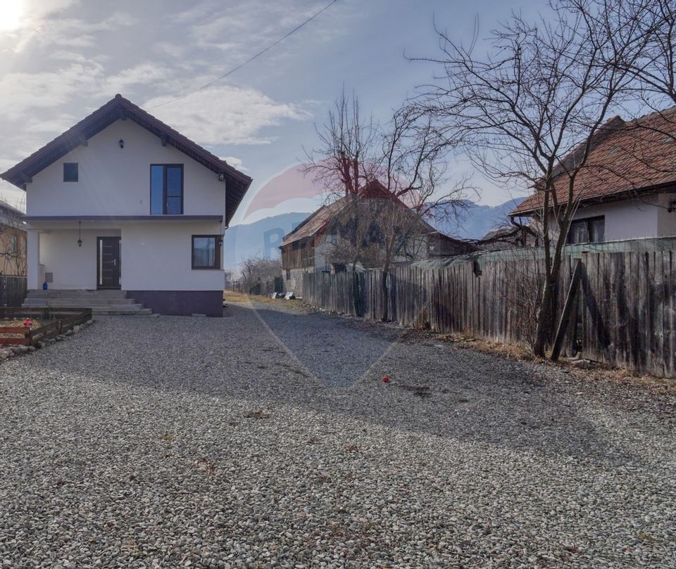 5 room House / Villa for sale, Est area