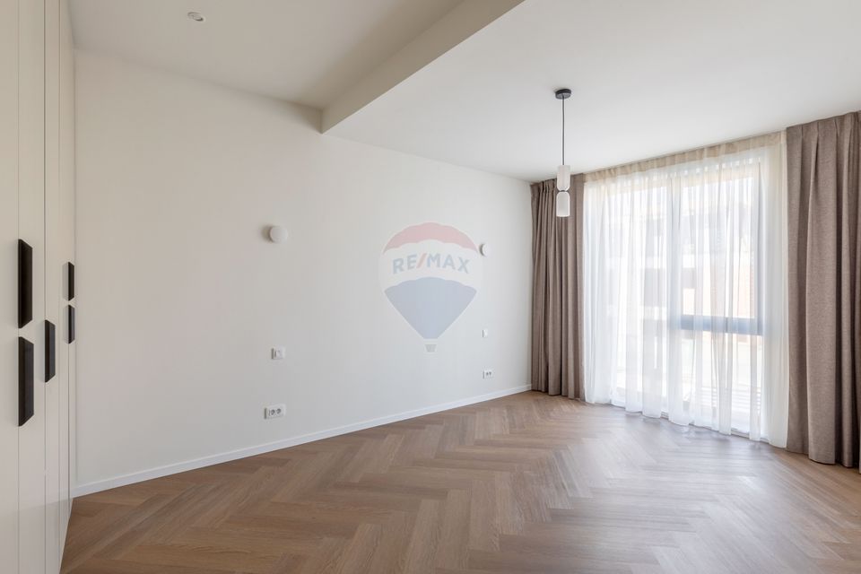 Casa 4 camere,  curte si parcare Pipera Vasile Alecsandri