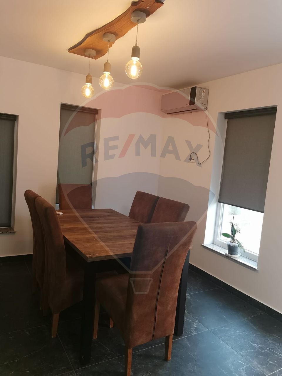 Casă 4 camere de inchiriat in Borhanci