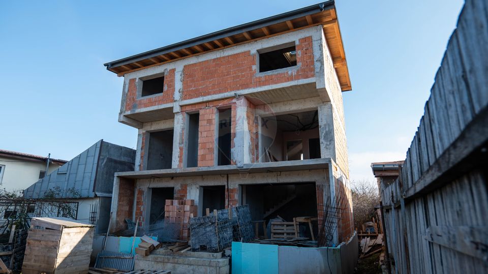 Vanzare casa noua cu parter, etaj si mansarda, Pantelimon - Central