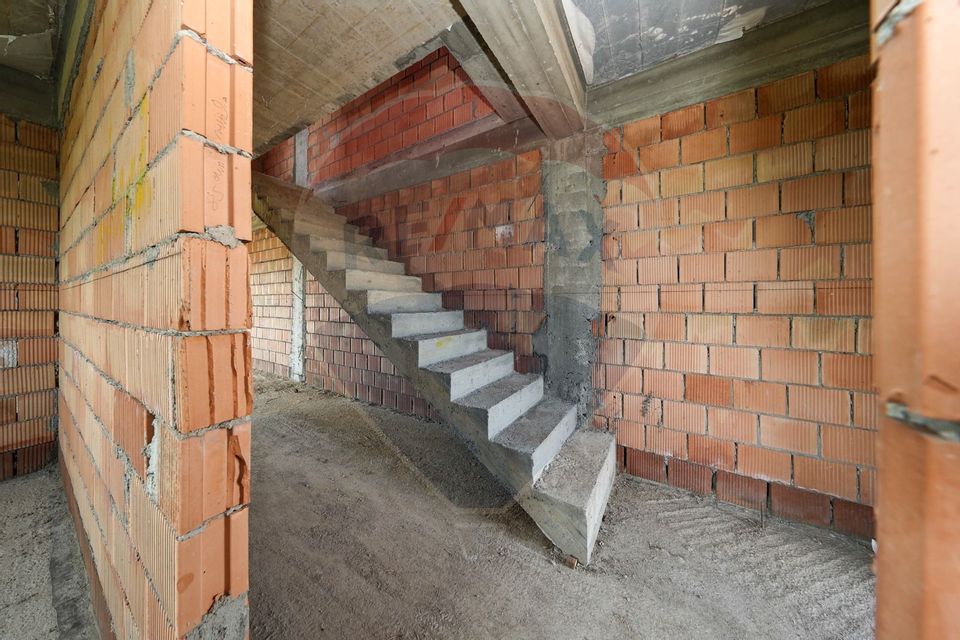 4 room House / Villa for sale