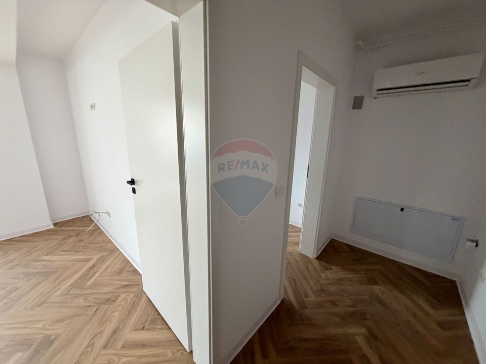 Apartament 3 camere bloc nou zona Finante