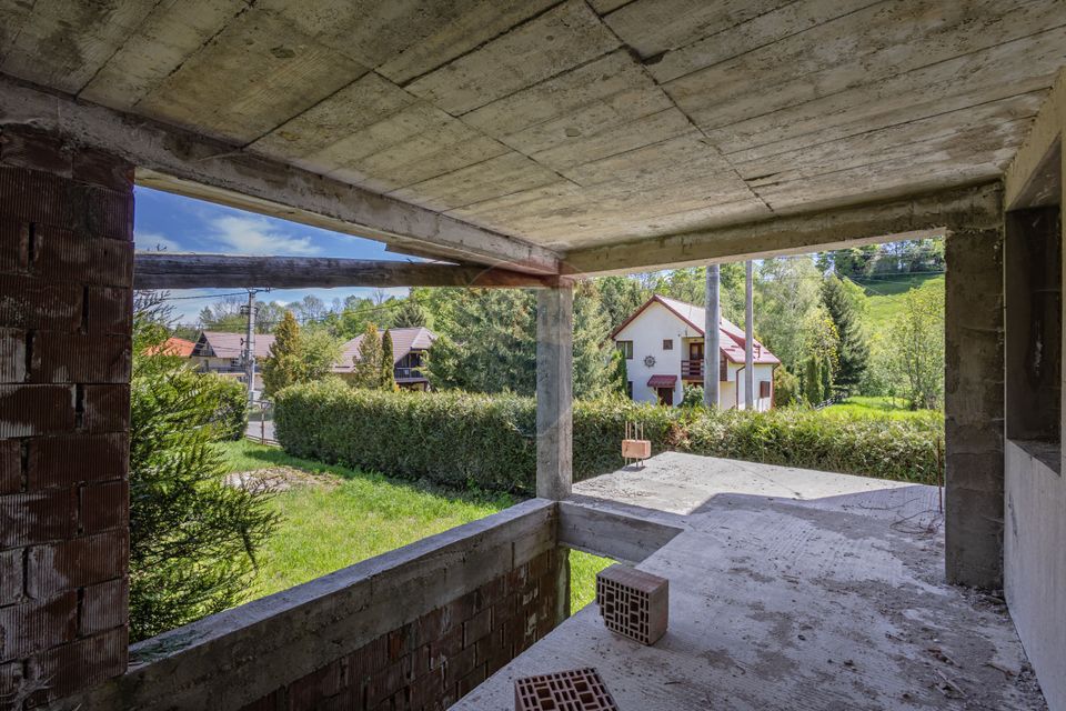 8 room House / Villa for sale