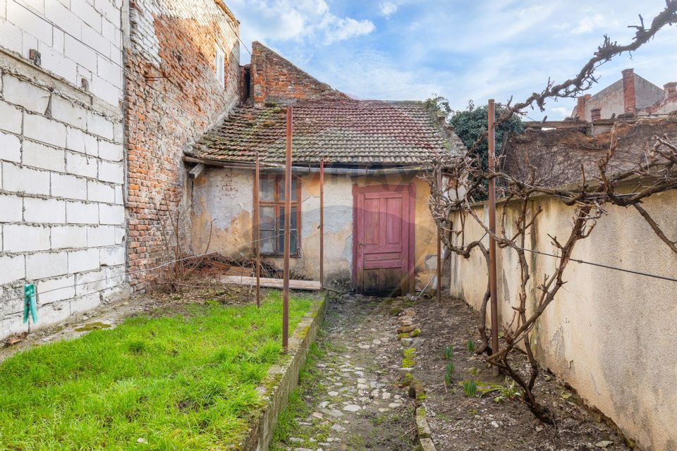 3 room House / Villa for sale, Boul Rosu area