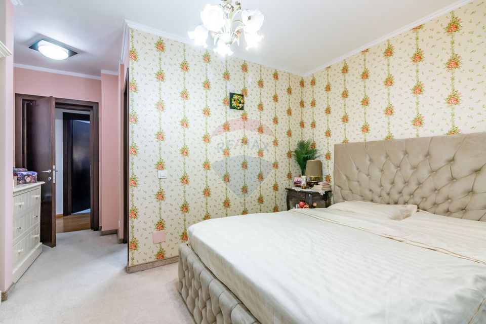 Apartament de vanzare, 3 camere la Piata Unirii, 2x parcare, metrou