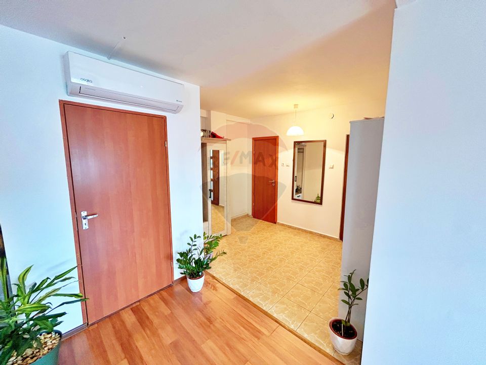 Apartament cu 3 camere de vânzare în cartierul Aurel Vlaicu/Arad