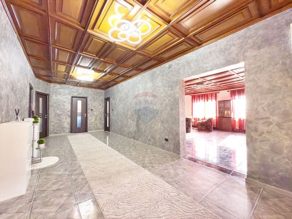 Casă cu 5 camere de vânzare loc. Frumușeni, jud. Arad