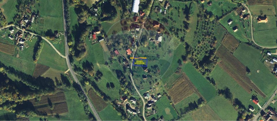 Land 1,500sqm Berinta / Strada principala