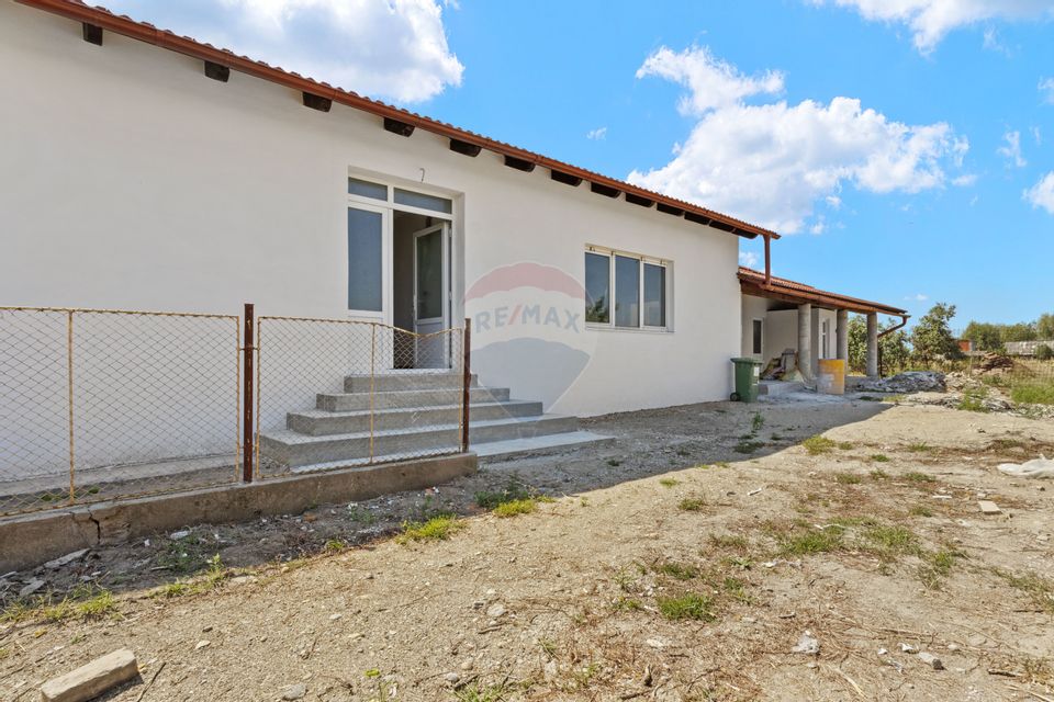 Casă spațioasă 244 mp cu teren generos 2.834 mp – Satu Mare, Secusigiu