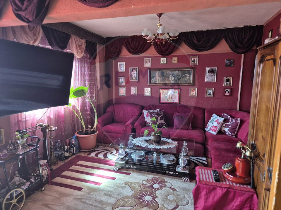 4 room Apartment for sale