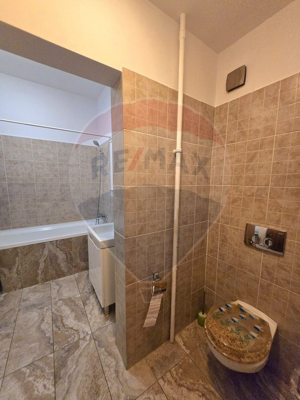 Apartament cu 4 camere P-ta Rosetti 3