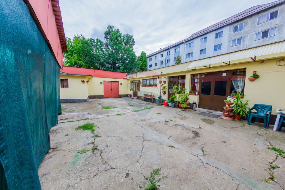 190sq.m Commercial Space, Central area