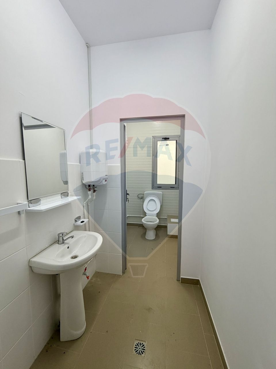 Teren agricol 13,1 ha + Hală 700 mp + Utilaje Agricole - Piscu, Galati