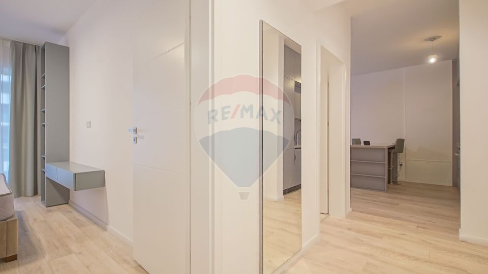 3 room Apartment for rent, Tractorul area