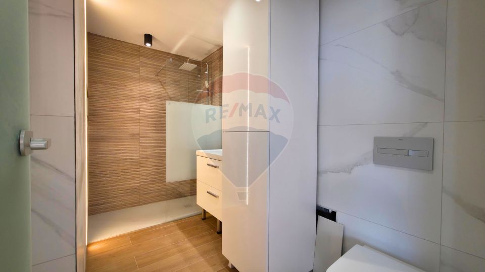 Vânzare 2 camere  în zona Lizeanu