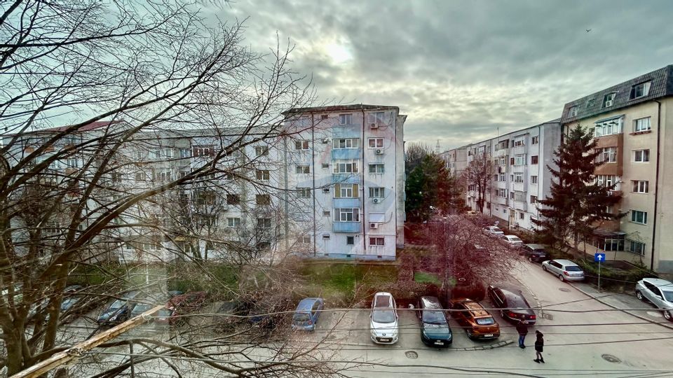 3 room Apartment for sale, Inel I area