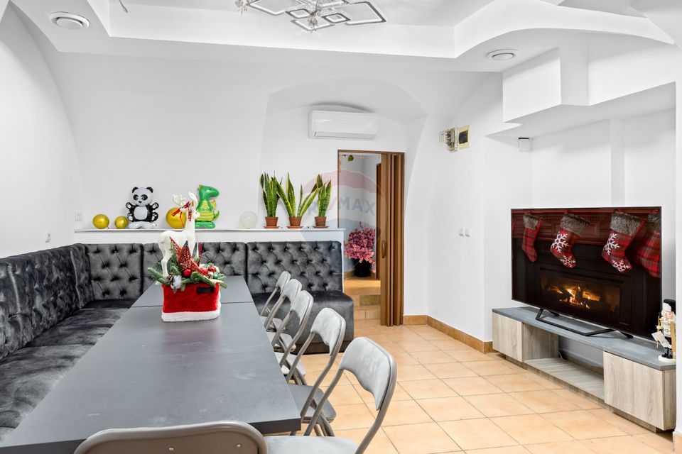 120sq.m Commercial Space for sale, Central area