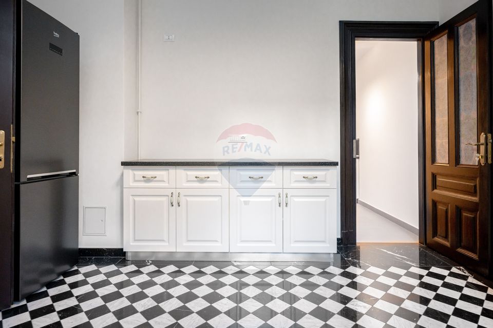 130 sqm Historic Property – Ideal for Living or Office