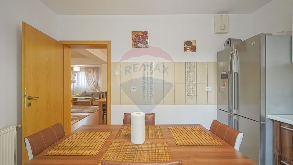 Vilă cu Teren Generos - Tractorul, Potrivită pentru Locuit sau Afacere