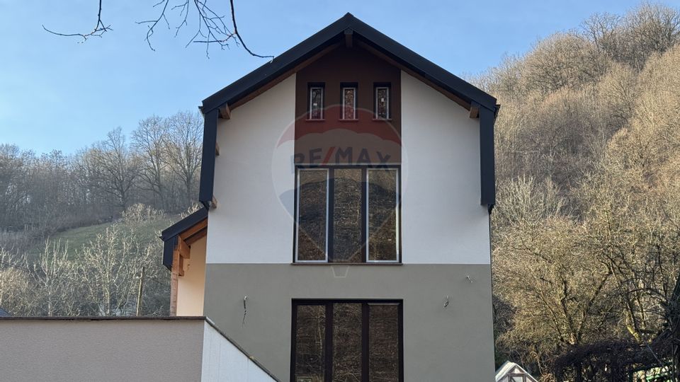 Casă de vânzare în zona Valea Rosie/PARCUL MARE-2025