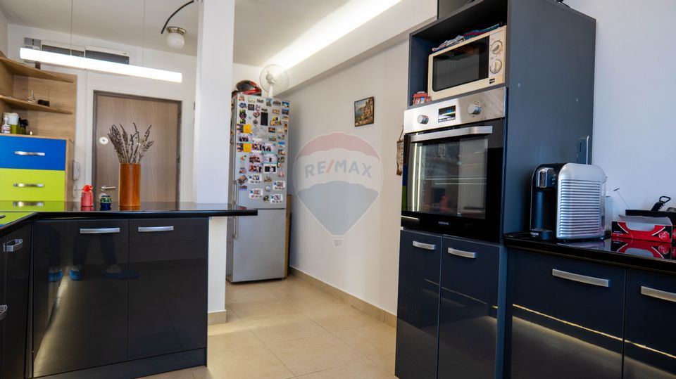 Vanzare apartament 2 camere,  renovat, zona Titan - Parcul Teilor