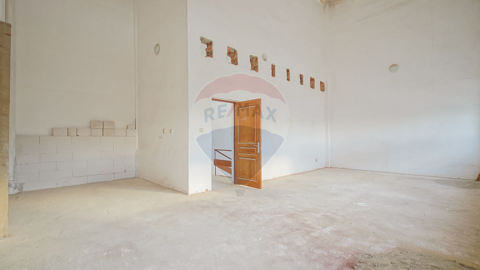 494sq.m Industrial Space for sale, Uzina 2 area