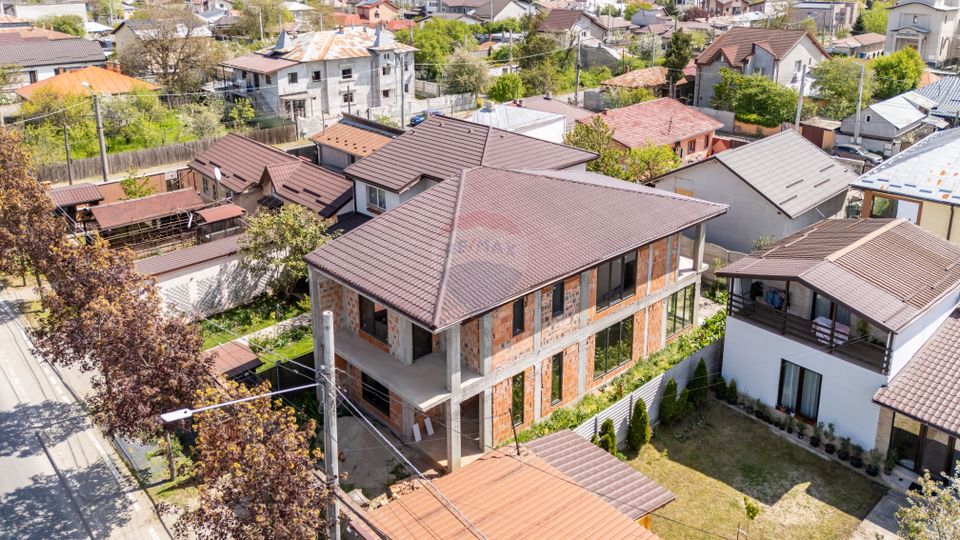 Casa / Vila la rosu in Chitila / Strada Rudeni - teren 264 mp