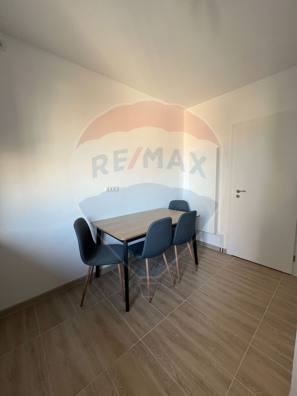 4 room Apartment for rent, Polivalenta area