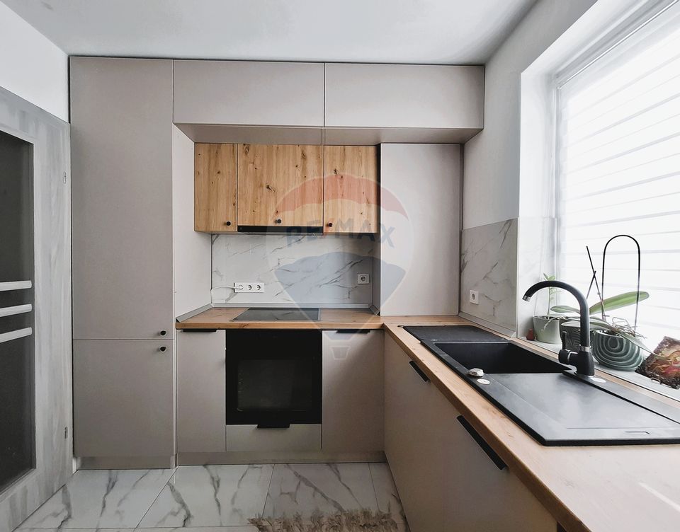 Apartament cu 3 camere de vânzare Calea Șurii Mici