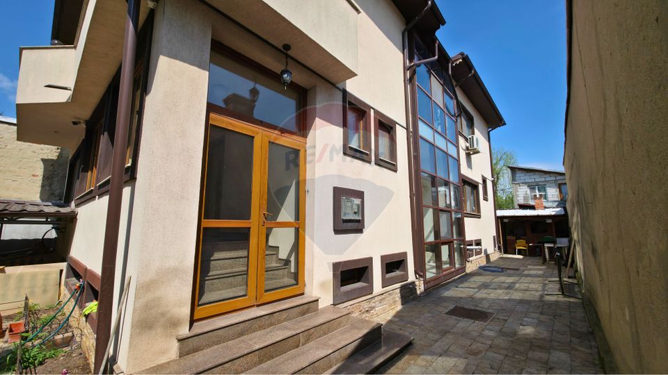 7 room House / Villa for sale, Giulesti area