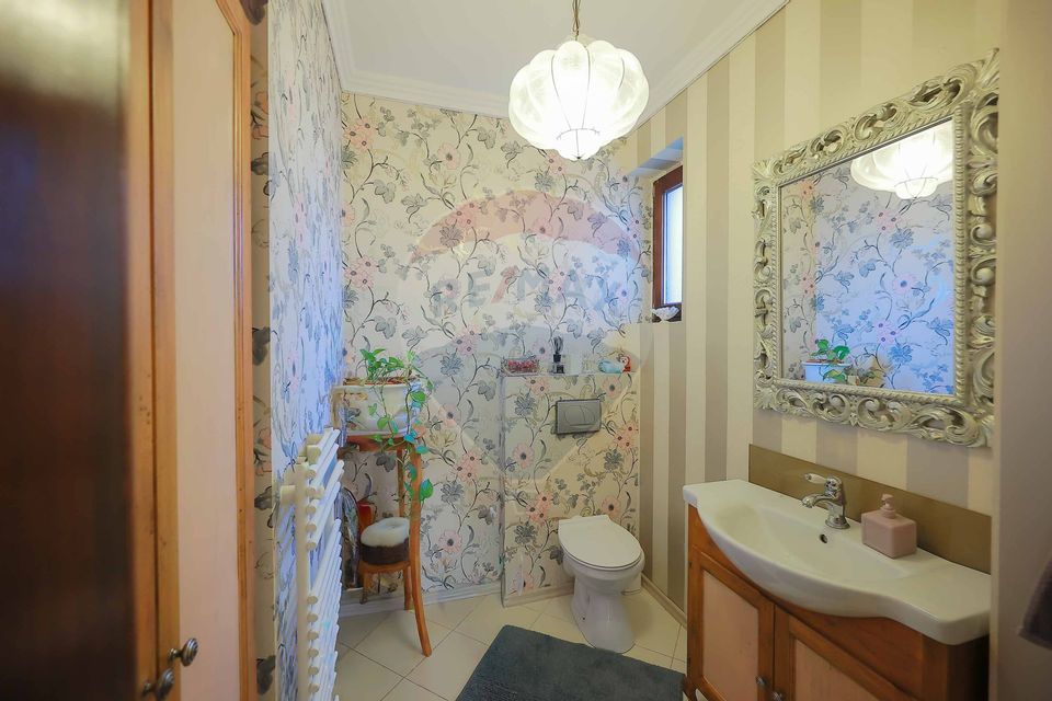 5 room House / Villa for sale, Nufarul area