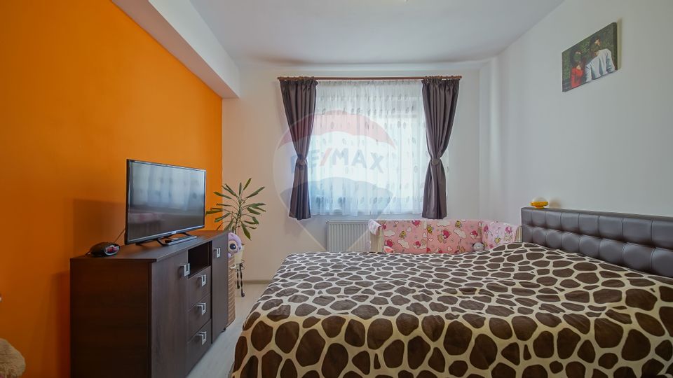 Apartament de 2 camere cu parcare si boxa in Tractorul