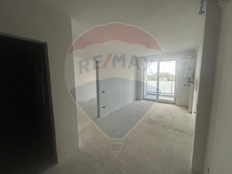 Apartament cu 3 camere de vânzare în bloc nou, zona Centrala