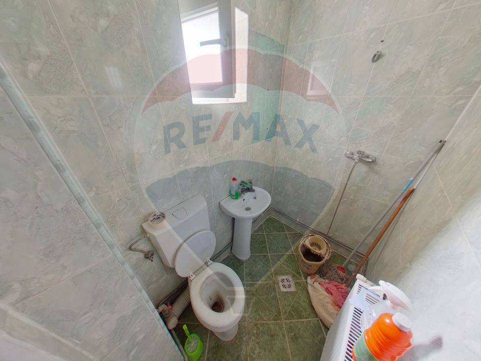 Apartament cu 3 camere de vânzare în zona Est