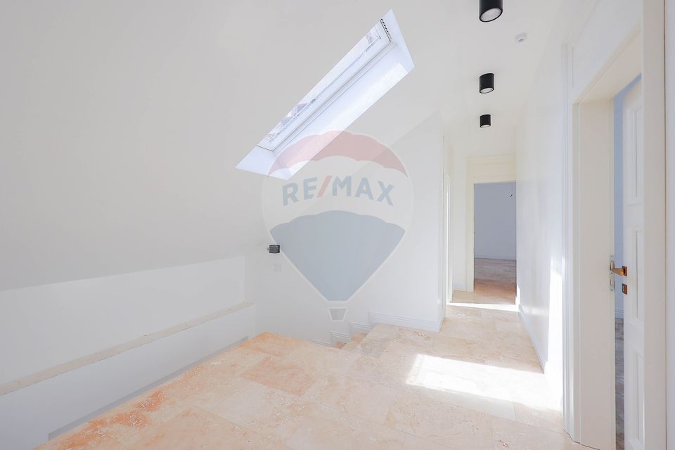 183sq.m Commercial Space for rent, Ultracentral area